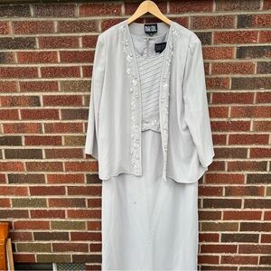 Martini Gray Chiffon Floral Embroidered Detail Shawl and Gown Wedding Dress Set
